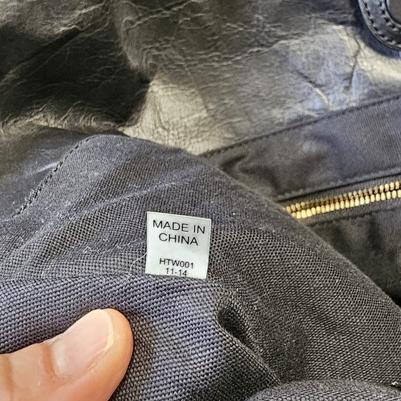 Tory Burch Robinson Large Leather Tote - Picture 15 of 16